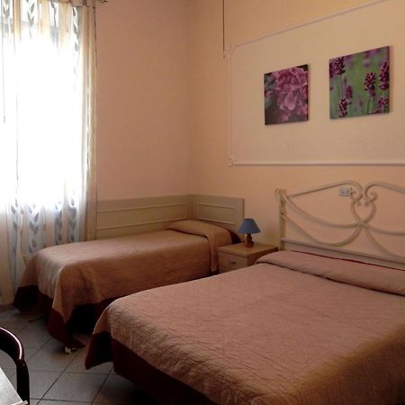 Hotel Ondina Виареджо Экстерьер фото