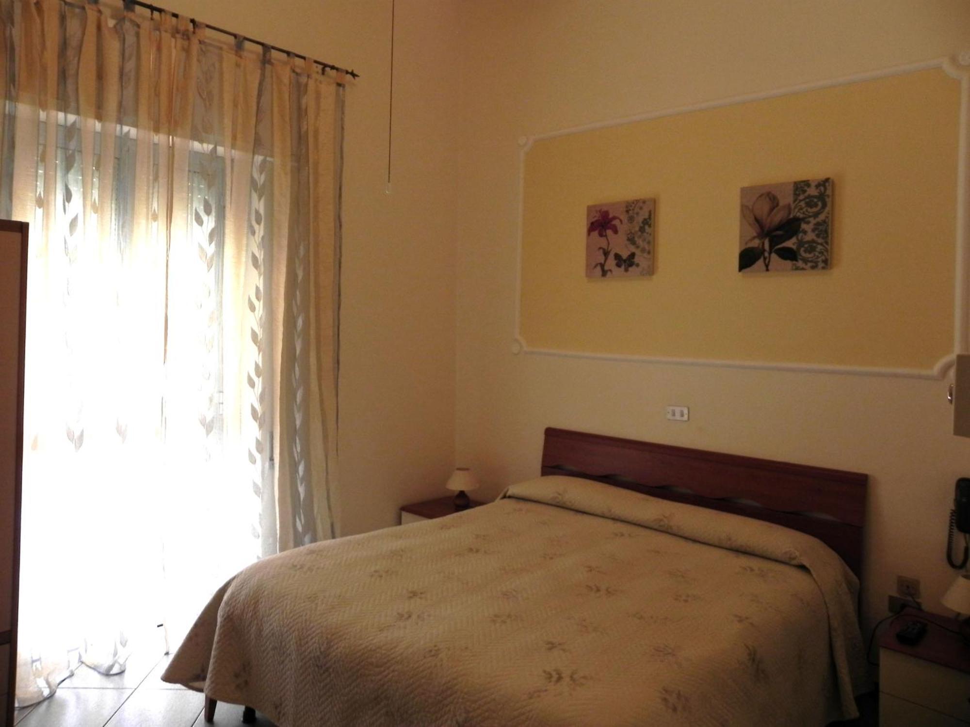 Hotel Ondina Виареджо Экстерьер фото