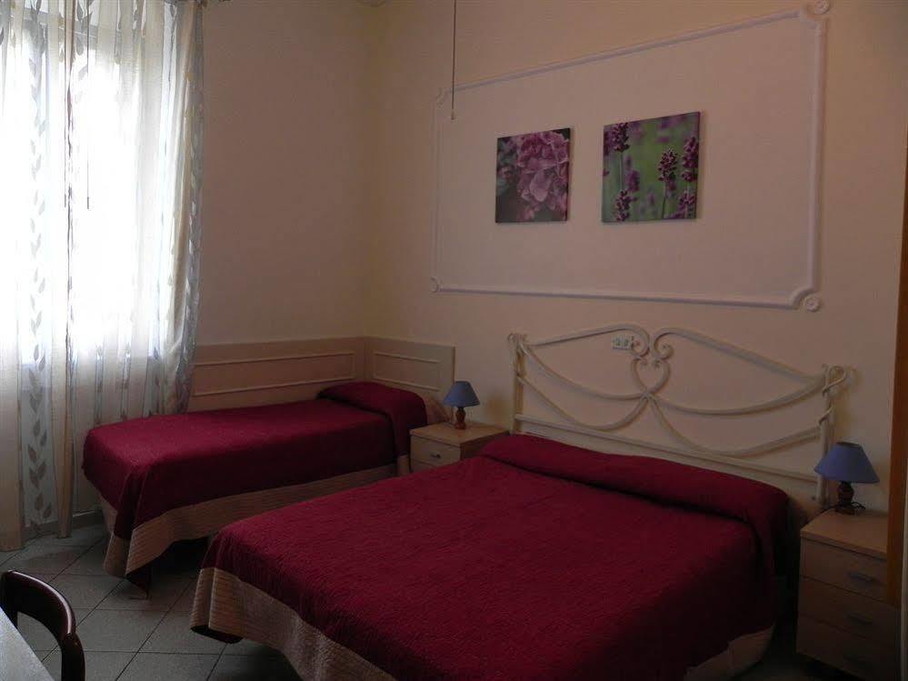 Hotel Ondina Виареджо Экстерьер фото