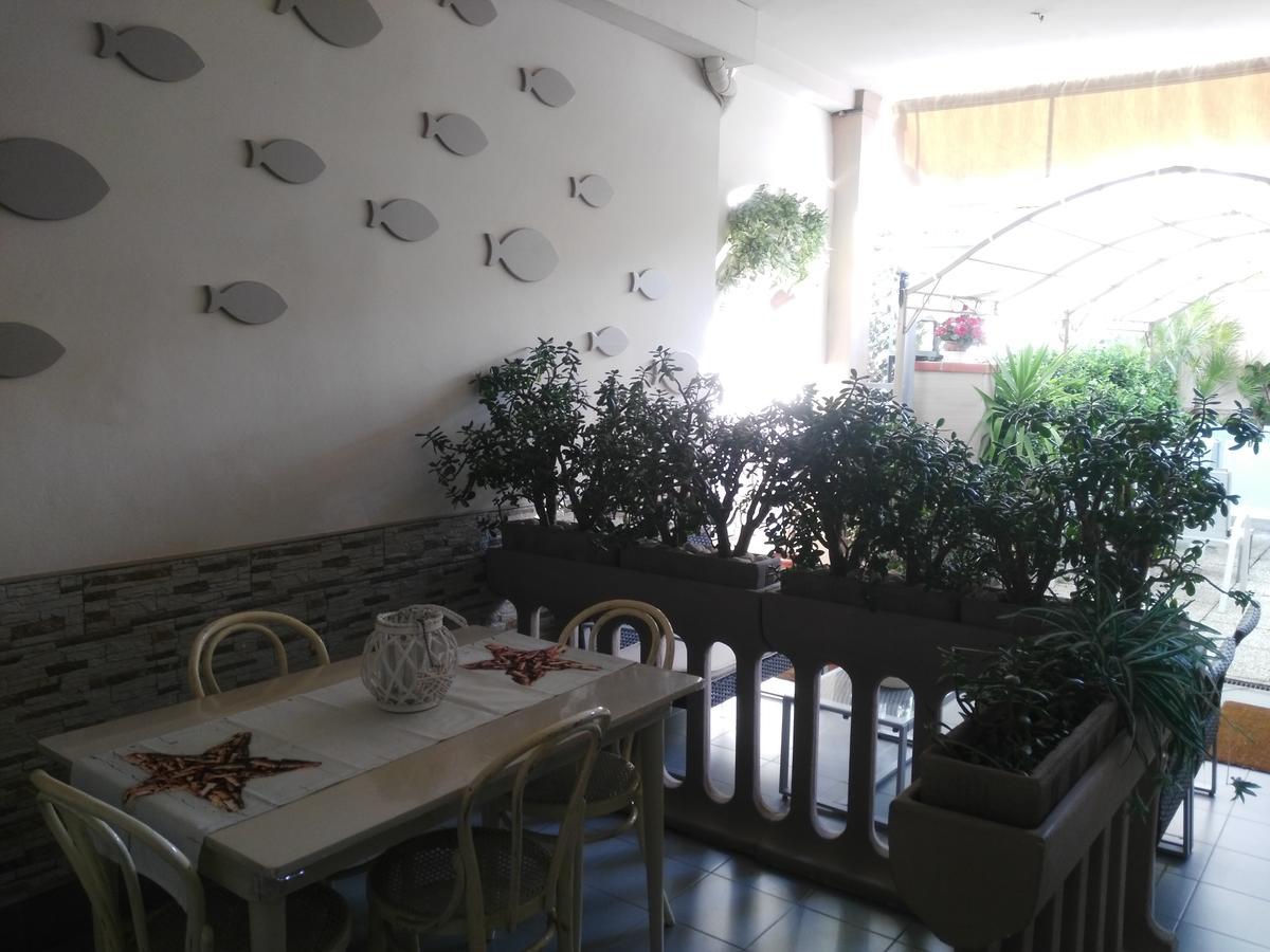 Hotel Ondina Виареджо Экстерьер фото